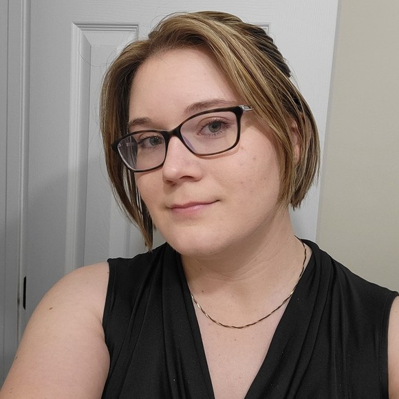 Meet your Posher, Ashley - Picture 1 of 1